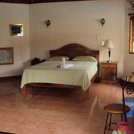 Hotel Villa Acacia プラヤ・エルモサ エクステリア 写真
